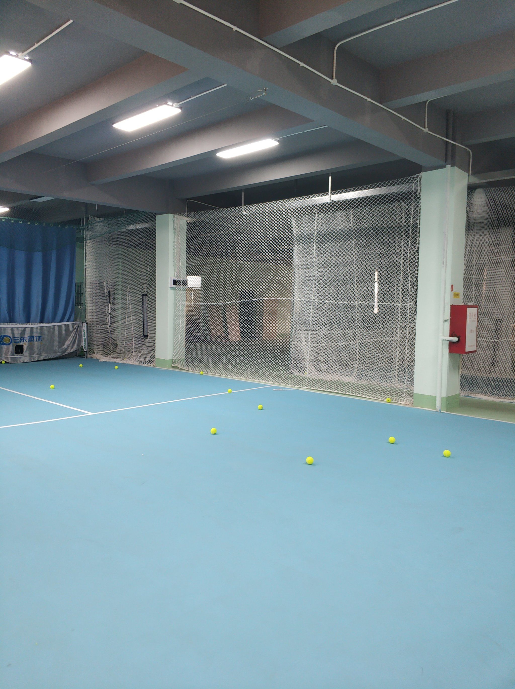 她表现出了 她表现出了